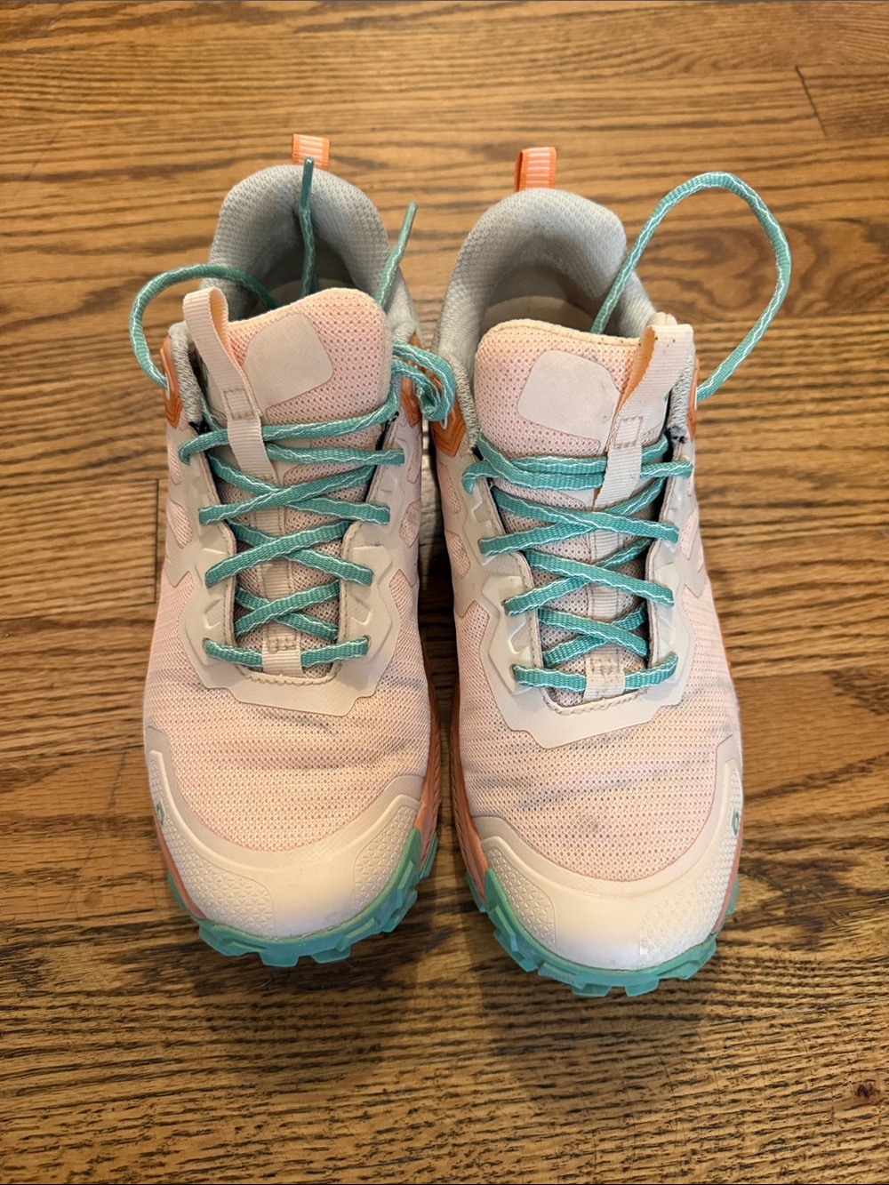 OBOZ Womens 7.5 Pink and Teal Trail Sneakers